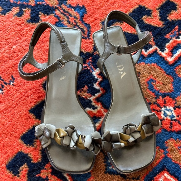 Authentic Prada Leather Slides - Picture 5 of 5